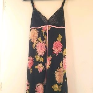 Oscar de la Renta Nightgown